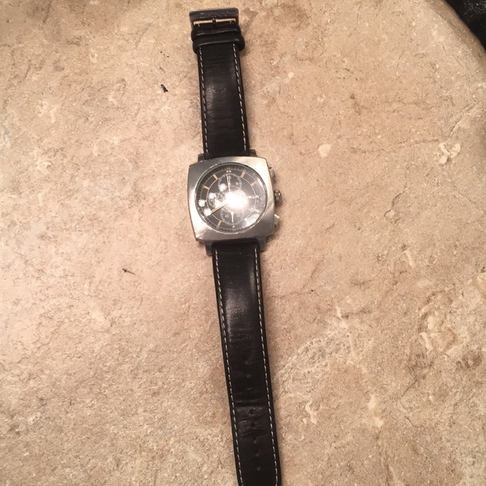 Watch - Picture 2 of 2